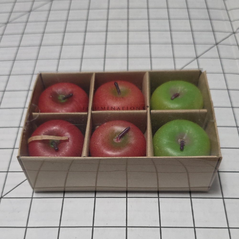Illuminations Set Of 6 Red and Green Mini Apple Candles, Floating,  NIB Vintage